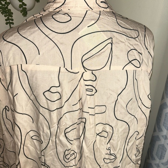 Abstract Patterned Beige Shirt - Picture 5 of 6